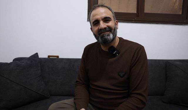 11 yıl sonra Rakka'ya dönen Suriyeli Muhammed, ramazanı ailesiyle geçirmenin sevincini yaşıyor