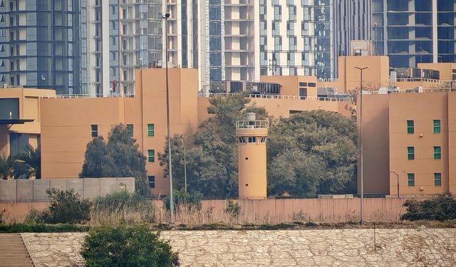 ABD'nin Bağdat Büyükelçiliğine füze saldırısı düzenlendi