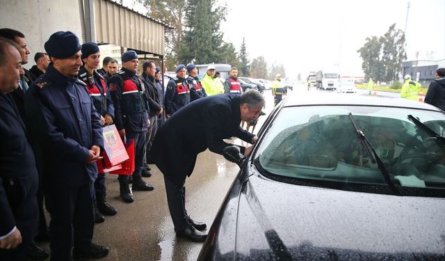 Adana Valisi Mustafa Yavuz trafik denetimine katıldı