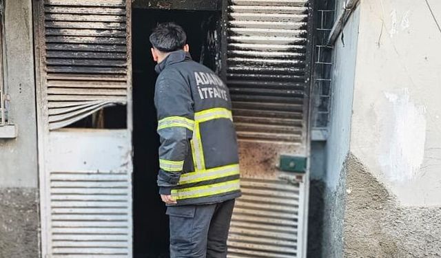 Adana'da iki katlı binada çıkan yangında bir kişi yaralandı