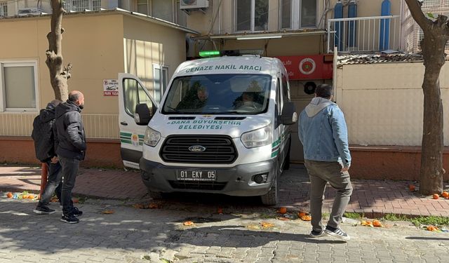 Adana'da iş yerinde silahlı saldırıya uğrayan esnaf hayatını kaybetti