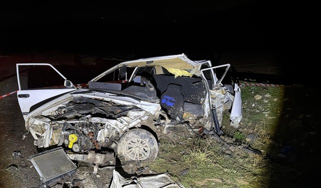 Afyonkarahisar'da iki otomobilin çarpıştığı kazada 1 kişi öldü