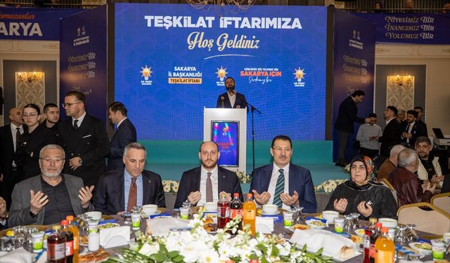 AK Parti Genel Başkan Yardımcısı Büyükgümüş, Sakarya'da iftar programında konuştu: