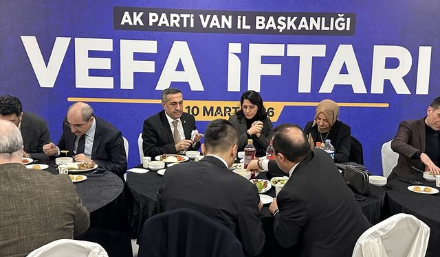 AK Parti Genel Başkan Yardımcısı Tuncer, Van'da iftar programında konuştu: