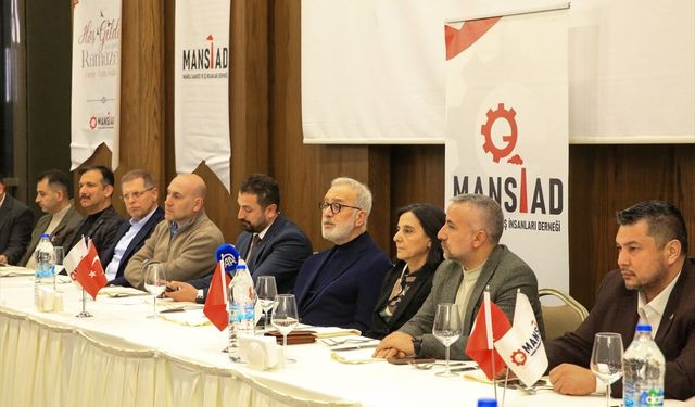 AK Parti Grup Başkanvekili Yenişehirlioğlu, Manisa'da sahur programında konuştu: