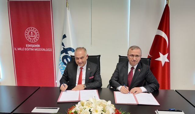 Akfen'den eğitime 1000 bilgisayar desteği