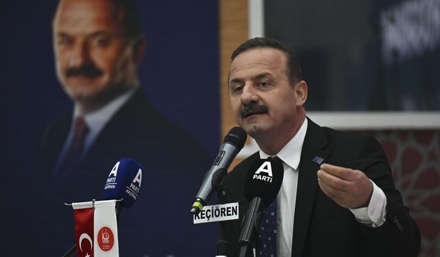 Anahtar Parti Genel Başkanı Ağıralioğlu, partisinin iftar programına katıldı