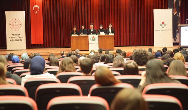 Ankara Valisi Şahin, 'Anadolu Mektebi Yazar Okumaları' programına katıldı