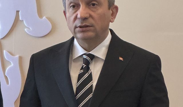 Antalya açıklarında düzensiz göçmenleri taşıyan bot battı