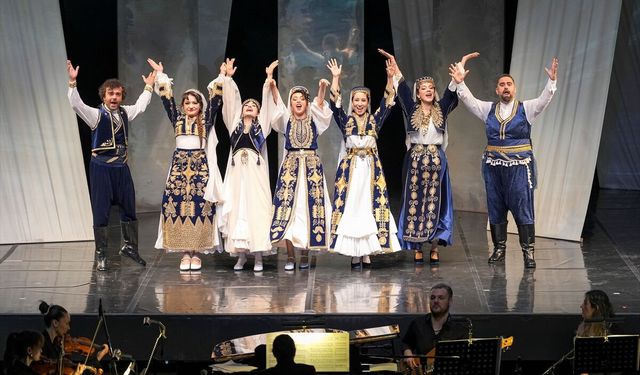 Antalya Devlet Opera ve Balesi 'Nefes' müzikalinin prömiyerini yaptı