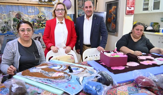 Antalya'da şehit ve gazi yakınları için keçe sanatı kursu açıldı