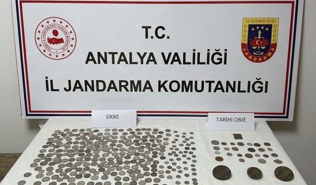 Antalya'da tarihi eser kaçakçılığı operasyonunda 2 kişi yakalandı