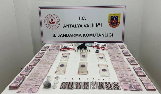 Antalya'da uyuşturucu operasyonunda 2 kişi yakalandı