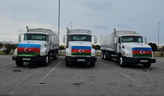 Azerbaycan İran'a insani yardım gönderdi
