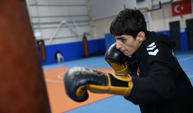 Babasının hayalini gerçekleştiren milli boksör Alparslan'ın hedefi Gençlik Olimpiyatları
