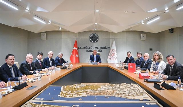 Bakan Ersoy'dan TGA'nın turizm toplantılarına ilişkin açıklama: