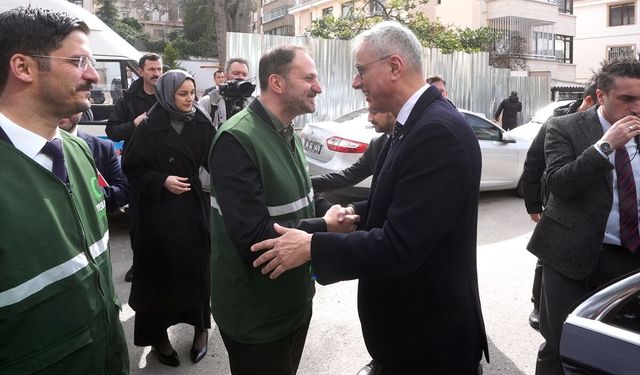 Bakan Memişoğlu, Çankaya Yeşilay Danışmanlık Merkezini ziyaret etti: