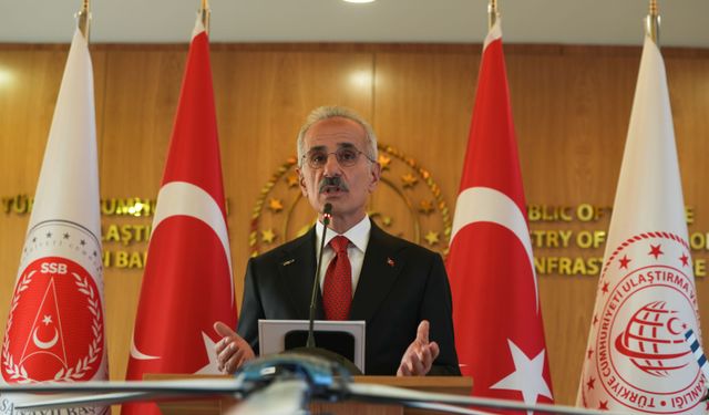 Bakan Uraloğlu, GÖKBEY Helikopteri Sertifika Teslim Töreni'nde konuştu: