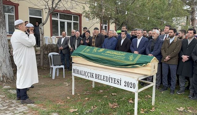BBP Genel Başkanı Destici, Eskişehir'de cenaze törenine katıldı