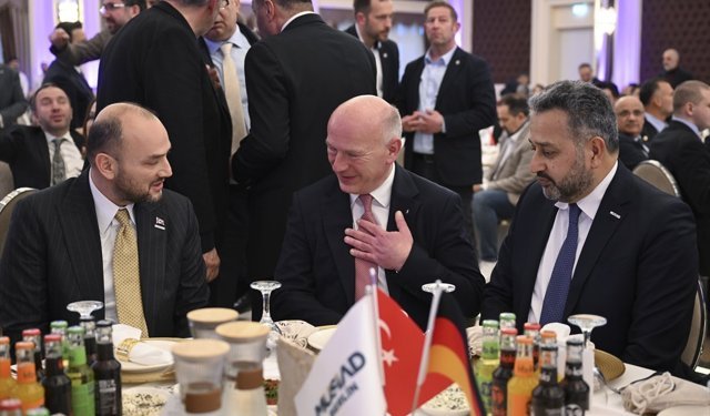 Berlin Eyalet Başbakanı Kai Wegner, MÜSİAD Berlin'in iftar programında konuştu: