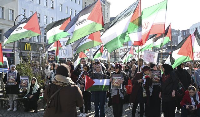 Berlin'de Filistin'e destek gösterisi yapıldı
