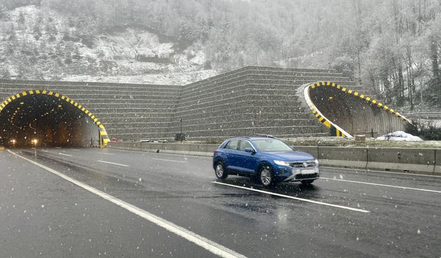 Bolu Dağı'nda kar etkili oluyor