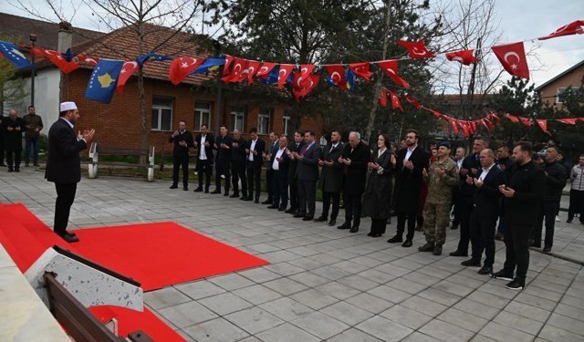 Bosna Hersek ve Kosova'da 18 Mart Şehitleri Anma Günü için tören düzenlendi