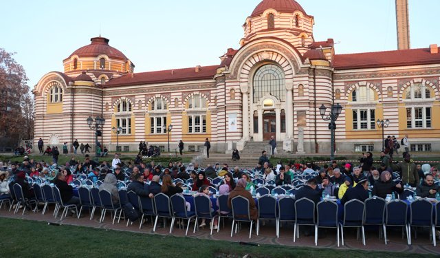 Bulgaristan Müslümanlar Diyaneti Başmüftülüğü, Kadir Gecesi dolayısıyla Sofya'da iftar programı düzenledi