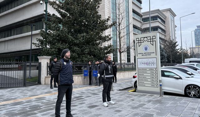 Bursa Büyükşehir Belediye Başkanı Mustafa Bozbey gözaltına alındı