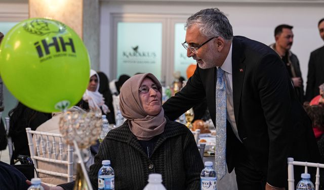 Çalışma ve Sosyal Güvenlik Bakanı Işıkhan, Uşak'ta iftarda konuştu: