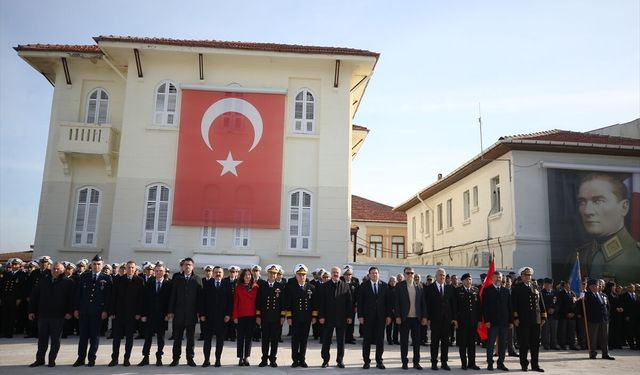 Çanakkale Deniz Zaferi'nin 111. yıl dönümü etkinlikleri Çimenlik Kalesi'ndeki törenle başladı