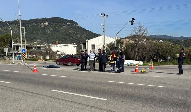 Çanakkale'de otomobilin çarptığı yaya hayatını kaybetti