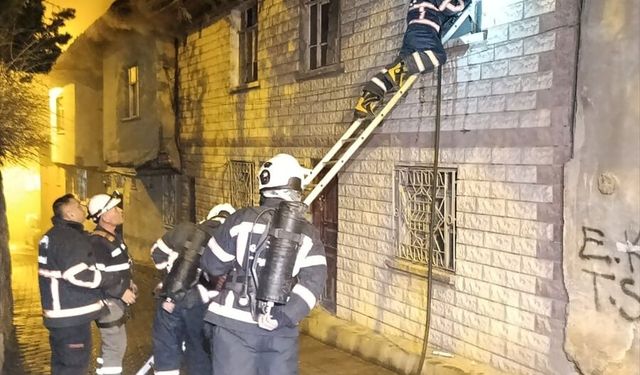 Çankırı'da iki katlı evde çıkan yangında 2 kişi öldü