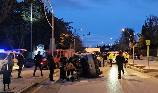 Çorum'da cip ile kamyonetin çarpıştığı kazada 2 kişi yaralandı