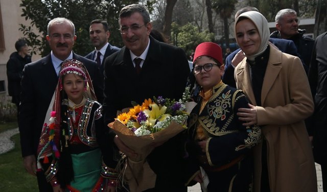 Cumhurbaşkanı Yardımcısı Yılmaz ve Bakan Göktaş Çanakkale Valiliği'ni ziyaret etti