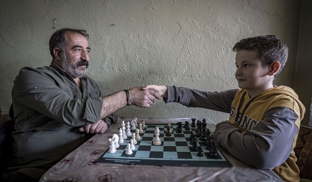Dedelerden torunlarına 'şah mat'