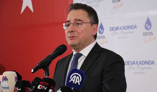 DEVA Partisi Genel Başkanı Babacan, Kocaeli'de partisinin iftar programına katıldı
