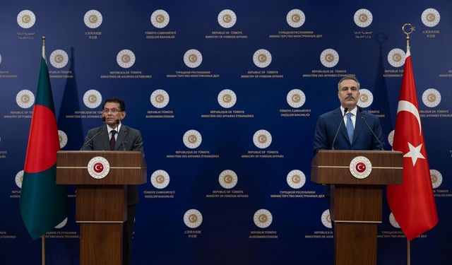 Dışişleri Bakanı Fidan, Bangladeşli mevkidaşı Rahman ile ortak basın toplantısında konuştu: (1)