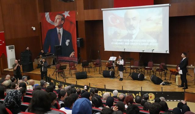 Diyarbakır ve çevre illerde 'İstiklal Marşı'nın Kabulü ve Mehmet Akif Ersoy'u Anma Günü' kutlandı