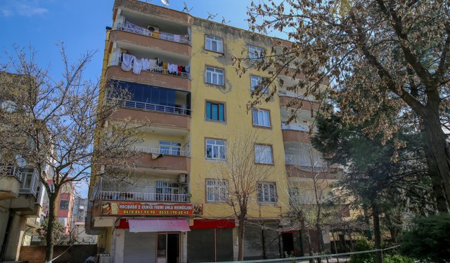 Diyarbakır'da 5 katlı bina tedbiren boşaltıldı