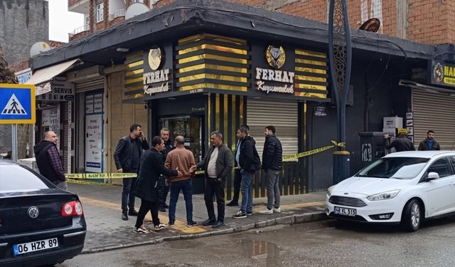 Diyarbakır'da bir kuyumcu soygun girişimi sırasında silahla yaralandı