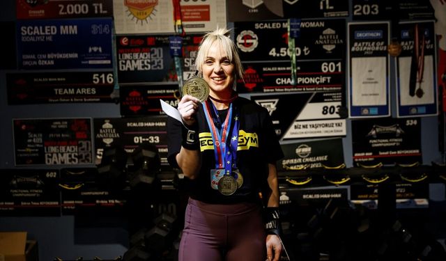 Dövüş sporlarının 'madalya avcısı' Tebaa Onar, crossfit branşında da başarıya doymuyor