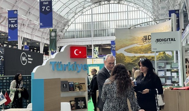 Dünyanın prestijli yayıncılık etkinliklerinden 'Londra Kitap Fuarı 2026' kapılarını ziyaretçilere açtı