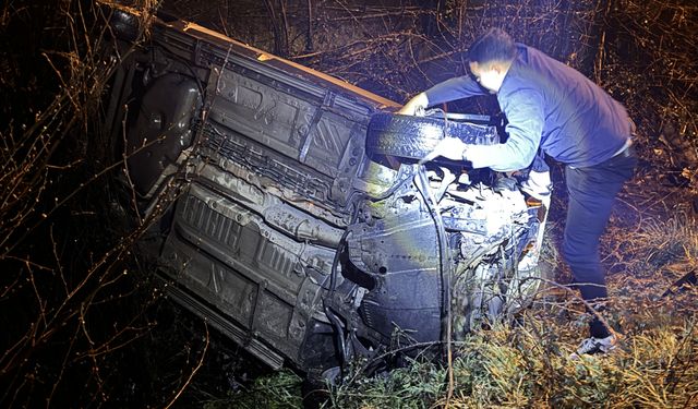 Düzce'de iki otomobilin çarpıştığı kazada 6 kişi yaralandı