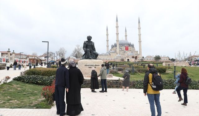 Edirne'de bayramda ziyaretçi yoğunluğu yaşandı