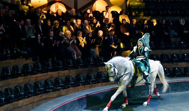 Emine Erdoğan, onursal başkanı olduğu dernek ve vakıfların temsilcileriyle buluştu: