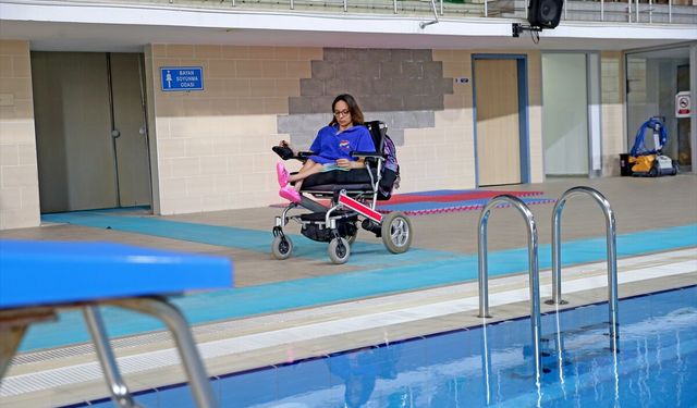 Engelli yüzücü Eylül, milli takım hedefiyle kulaç atıyor