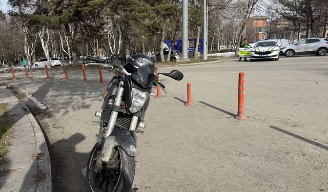Erzurum'da otomobille çarpışan motosikletin sürücüsü ağır yaralandı