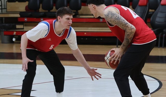 Gaziantep Basketbol'da hedef yeniden liderlik koltuğuna oturmak