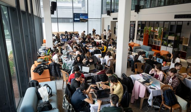 Gençleri uzayla buluşturan 'TUA Astro Hackathon' 37 şehirde başladı